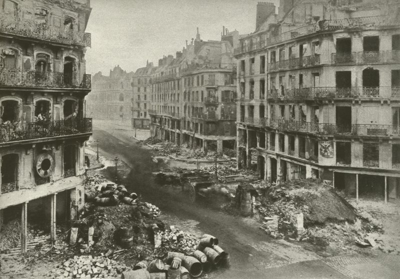 Rue De Rivoli, Pariisi, kommuunin päättäneen viikon jälkeen tekijältä French Photographer