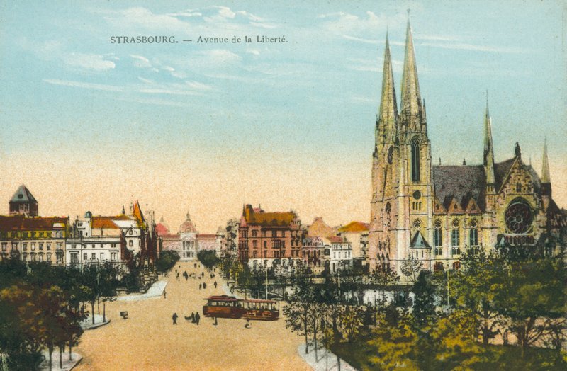 Strasbourg: Avenue de la Liberte (värikuva) tekijältä French Photographer