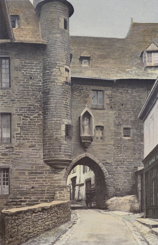 Uzerche, vanhan kaupungin portti, sisäänkäynnin puoli tekijältä French Photographer