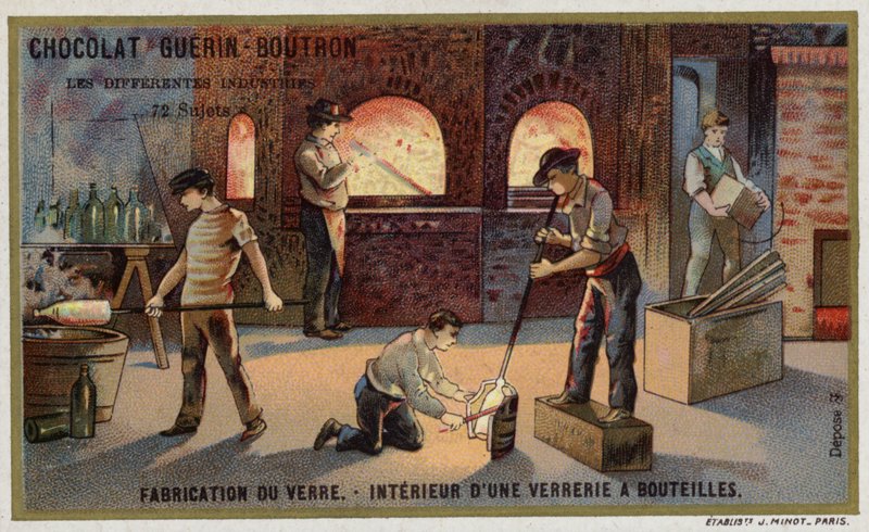 Lasin valmistus. Pullonvalmistuslaitoksen sisätilat (chromolitho) tekijältä French School