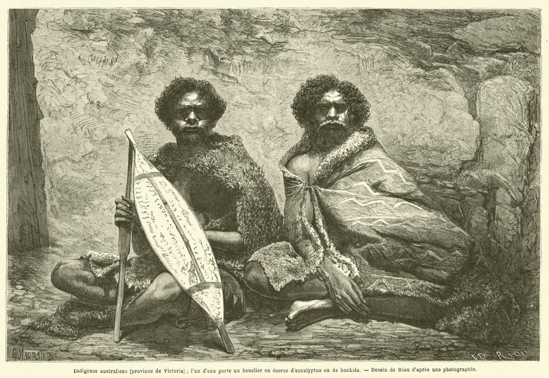 Australian alkuperäiskansat (Victorian maakunta); toisessa heistä on eukalyptuksen tai banksian kuoresta tehty kilpi (kaiverrus) tekijältä French School