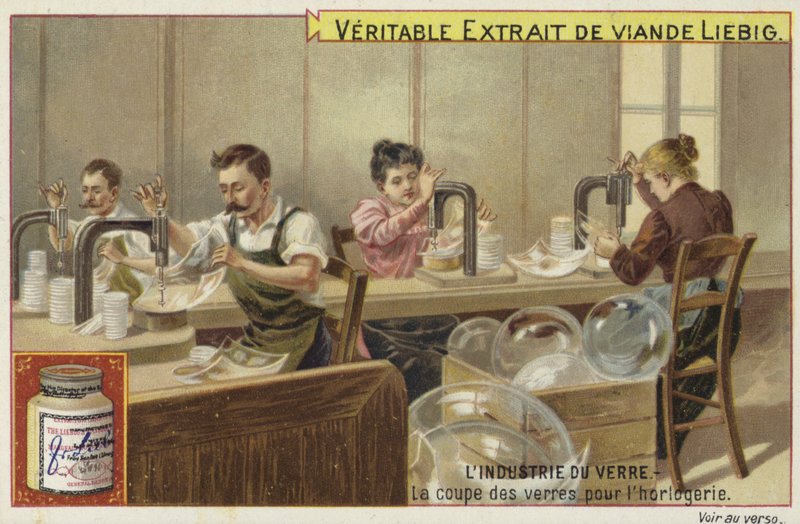 Huonekalut ja erilaiset esineet 1100- ja 1300-luvuilta tekijältä French School