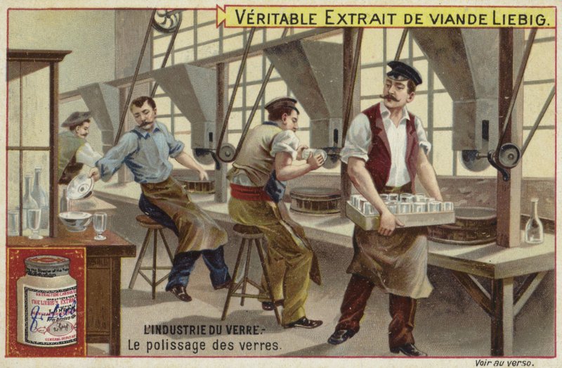 Huonekalut ja erilaiset esineet 1100- ja 1300-luvuilta tekijältä French School
