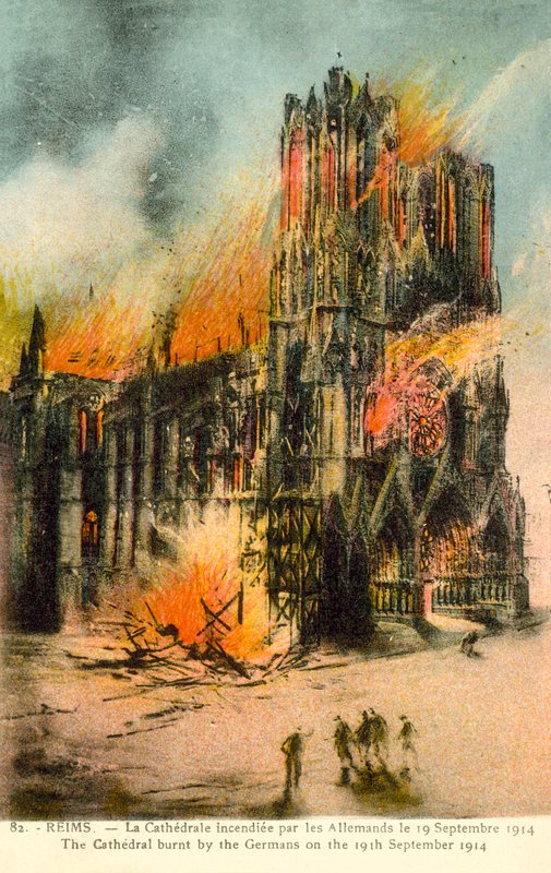 Reims, katedraali, jonka saksalaiset polttivat 19. syyskuuta 1914 (väri litho) tekijältä French School