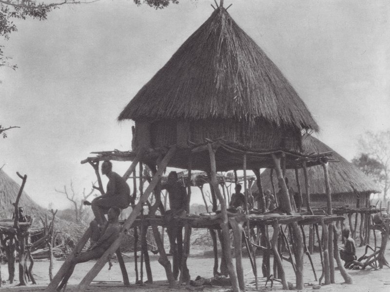 Afrikka: Djurin itäisen Djurin kasa-asumukset (s/w-kuva). tekijältä Hugo Adolf Bernatzik