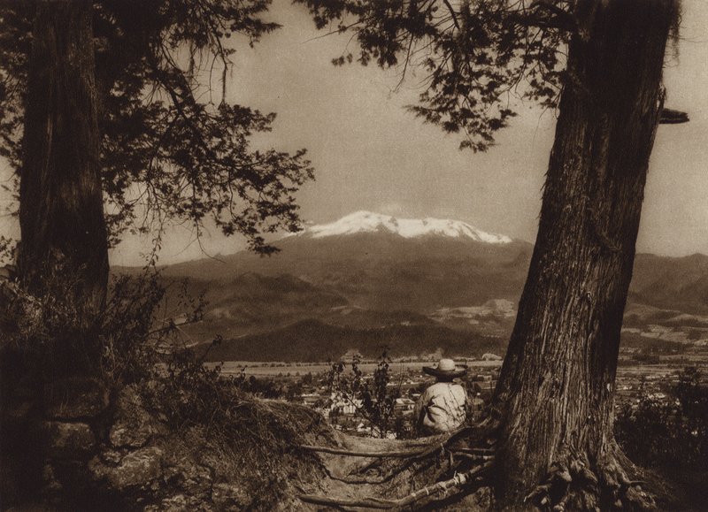 Meksiko: Amecameca ja Iztaccihuatl (s/w-kuva). tekijältä Hugo Brehme