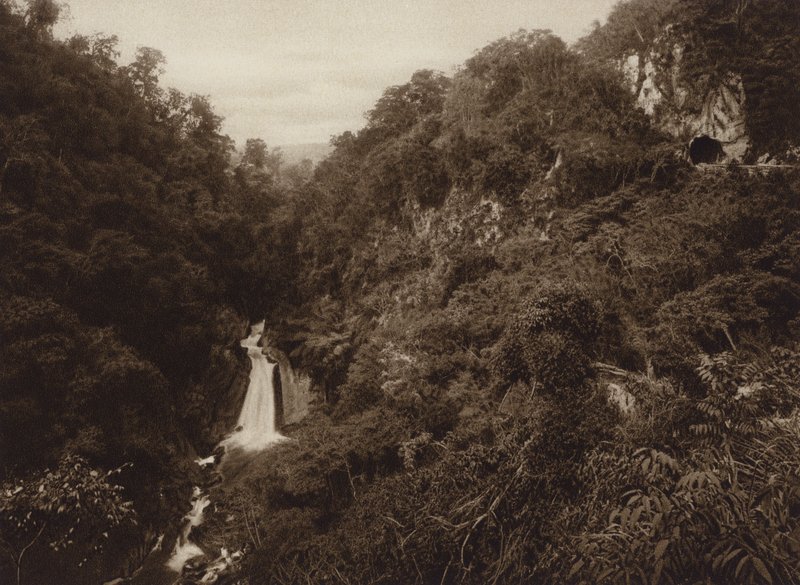 Meksiko: Atoyac, Salto de agua (s/w-kuva) tekijältä Hugo Brehme