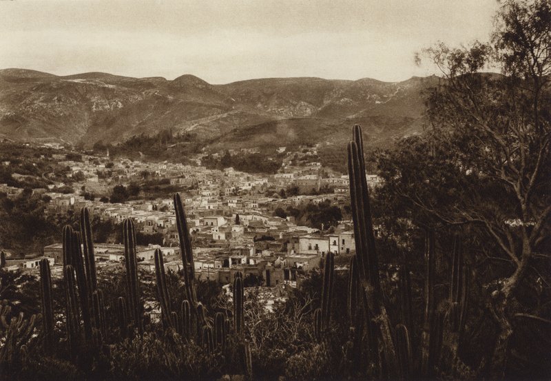 Meksiko: Guanajuato, kylän kokonaisnäkymä (s/w-kuva) tekijältä Hugo Brehme