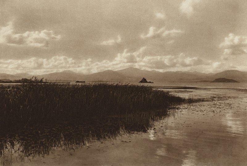 Meksiko: Laguna de Patzcuaro (s/w-kuva) tekijältä Hugo Brehme