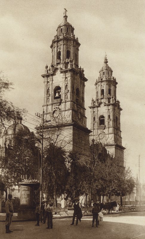 Meksiko: Morelia, La Catedral (s/w valokuva) tekijältä Hugo Brehme