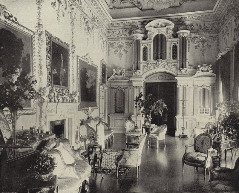 Drawing Room, Carton House, Co. Kildare (m/w kuva) tekijältä Irish Photographer