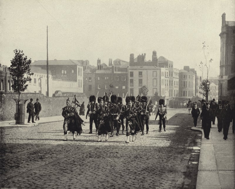 The Scots Guards, Dublin (m/w kuva) tekijältä Irish Photographer