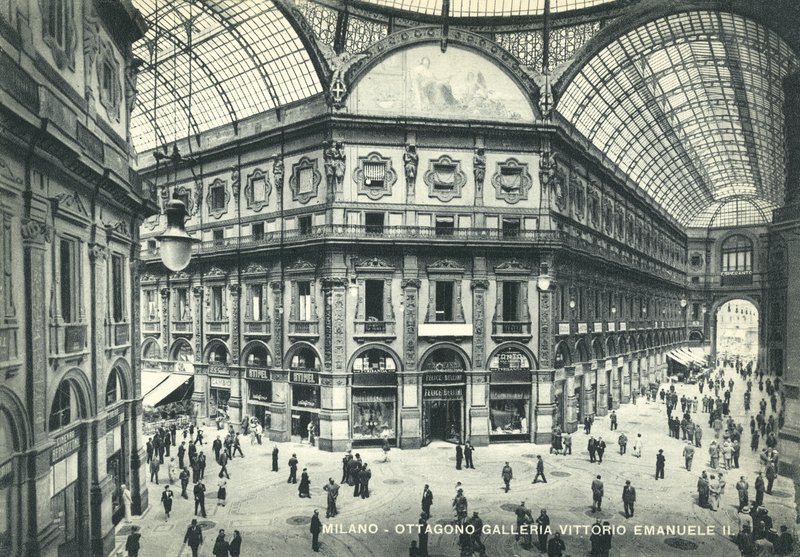 Milano, Italia, Galleria Vittorio Emanuele II tekijältä Italian Photographer