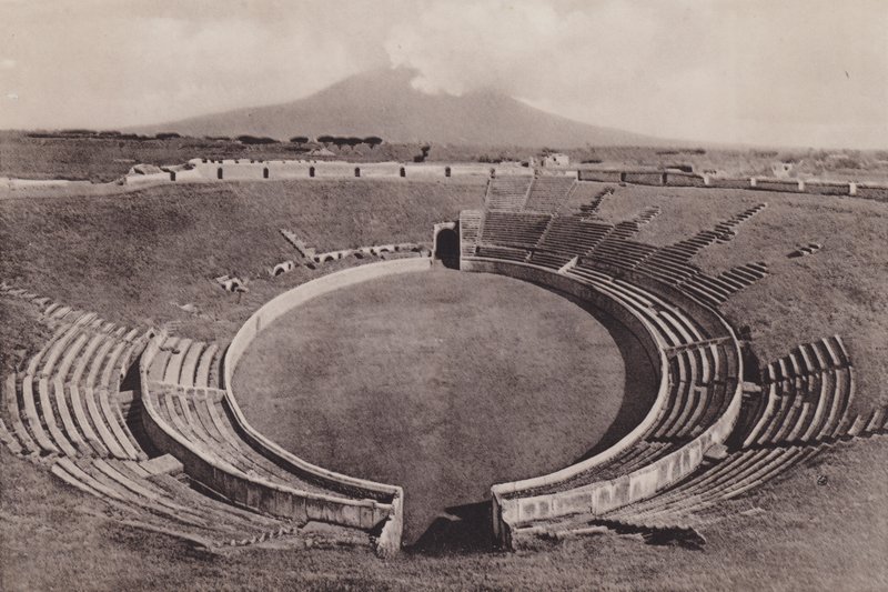 Anfiteatro, The Amphitheater (m/w kuva) tekijältä Italian Photographer