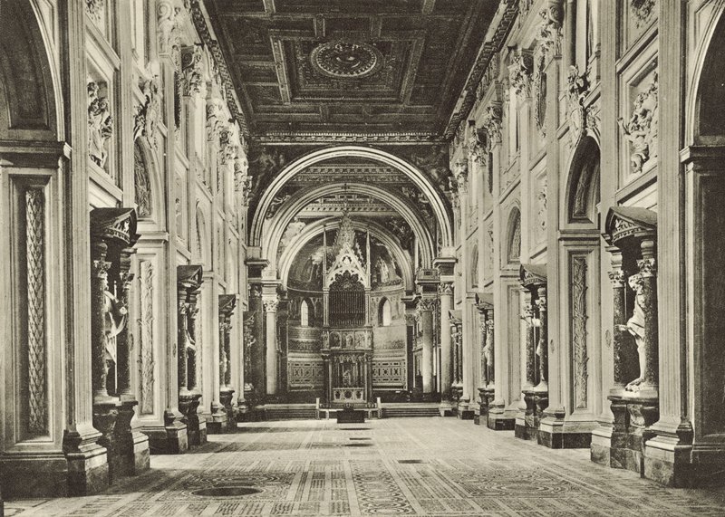S. John Lateranuksen basilika, sisällä tekijältä Italian Photographer
