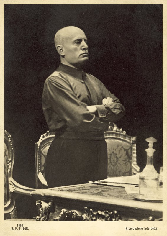 Benito Mussolini (m/w kuva) tekijältä Italian Photographer