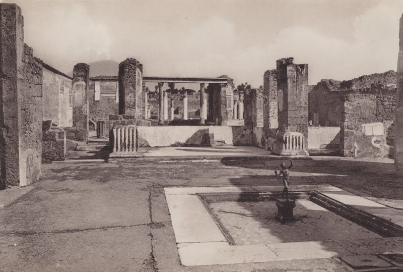 Casa Del Fauno Danzante, Tanssivan faunin talo (valkoinen kuva) tekijältä Italian Photographer