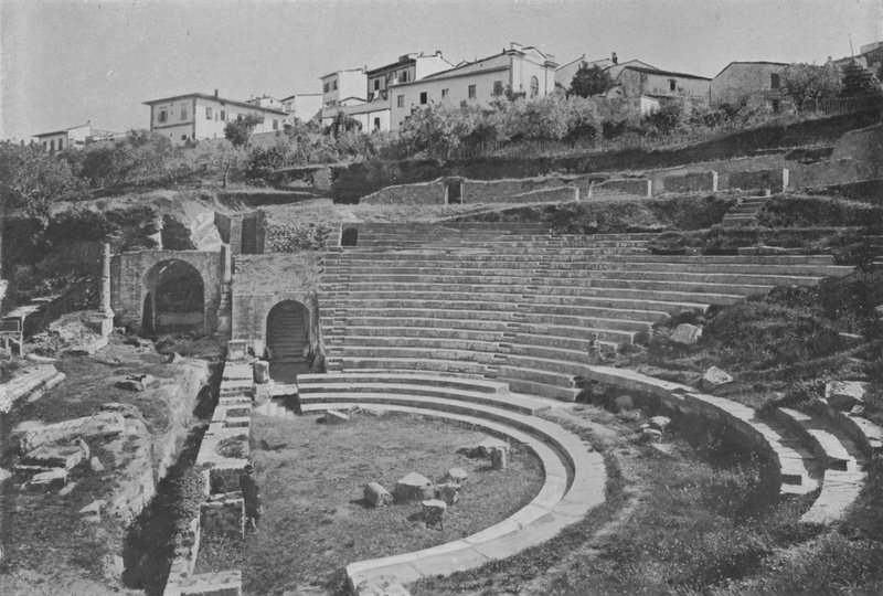 Firenze, Fiesole, Roomalaisen teatterin jäänteet (valkoinen kuva) tekijältä Italian Photographer