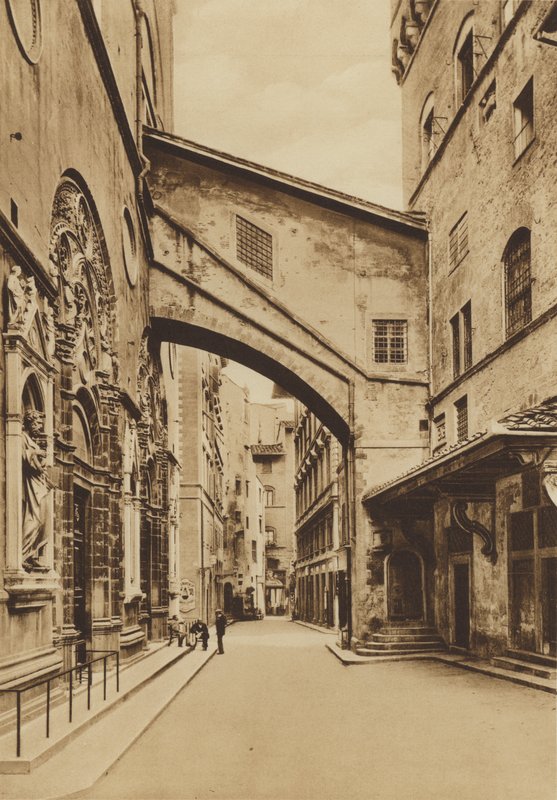 Florència / Florència: Església de S Michele, la part baixa des del costat oest, Arnolfo di Cambio i Taddeo Gaddi (foto b / n) finlandès tekijältä Italian Photographer