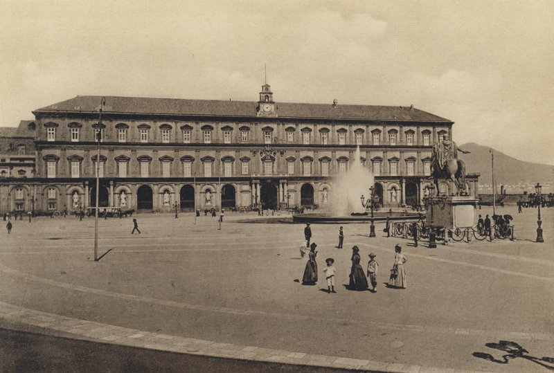 Napoli: Palazzo Reale (m/w kuva) tekijältä Italian Photographer