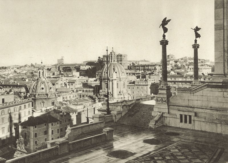 Panoraama Victor Emanuelin muistomerkiltä tekijältä Italian Photographer