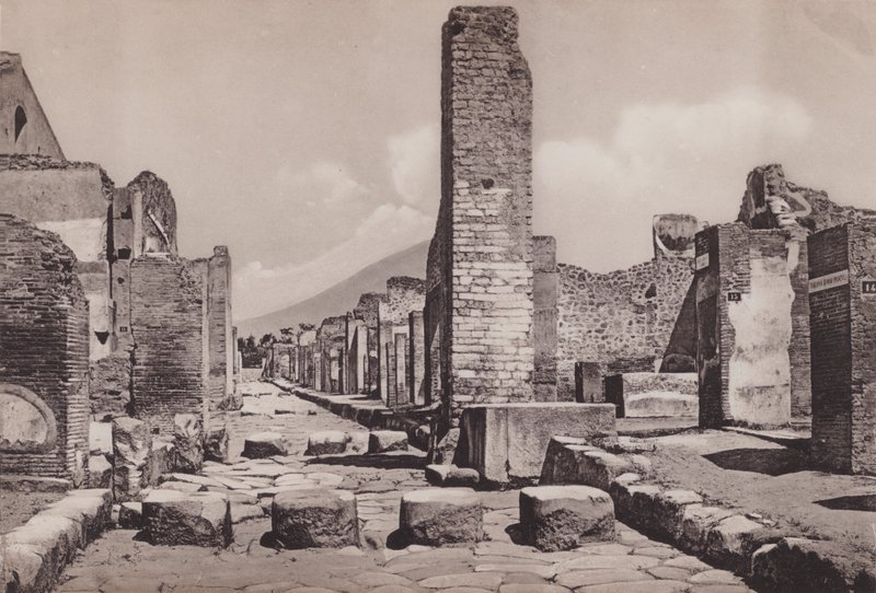 Strada Stabiana, Stabiaen katu (valkoinen kuva) tekijältä Italian Photographer