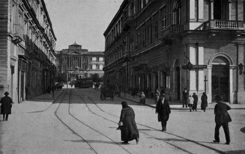 Taranto, Via Archita, Toimistorakennus (b/w kuva) tekijältä Italian Photographer