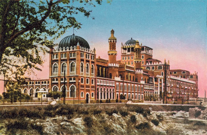 Venezia/Venetsia: Lido, Hotel Excelsior (värillinen kuva). tekijältä Italian Photographer