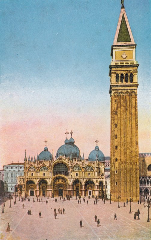 Venetsia/Venetsia: Pyhän Markuksen aukio ja Campanile (värillinen kuva) tekijältä Italian Photographer