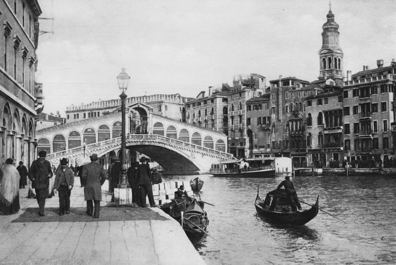 Venetsia, Rialton silta (b/w kuva) tekijältä Italian Photographer