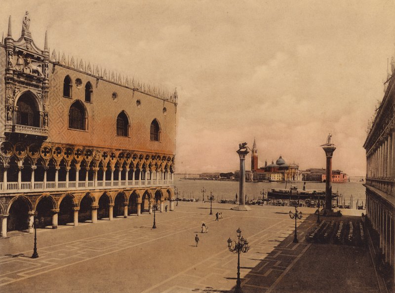 Venezia / Venetsia: Piazzetta (värillinen kuva) tekijältä Italian Photographer