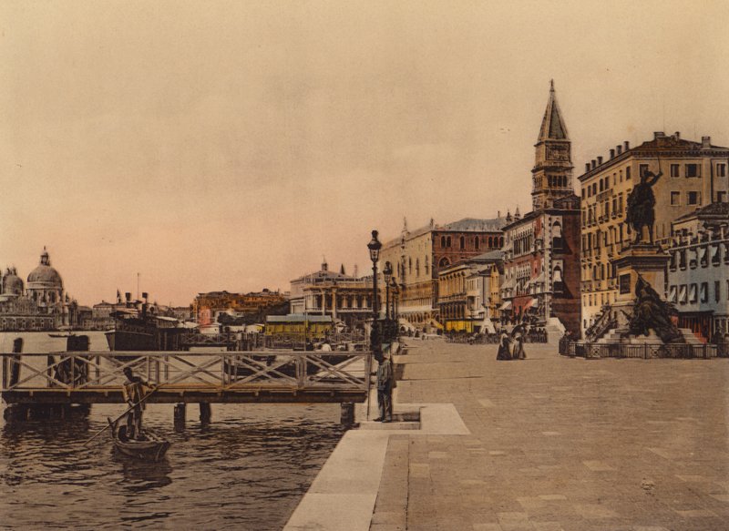 Venezia / Venetsia: Riva degli Schiavoni (värillinen kuva) tekijältä Italian Photographer