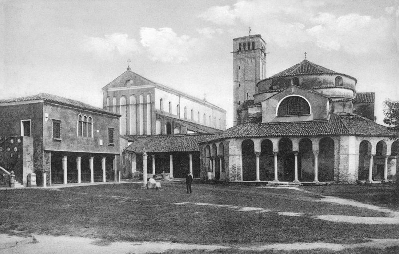 Venetsia, Torcello, Chiesa Di S Fosca (valkoinen kuva) tekijältä Italian Photographer