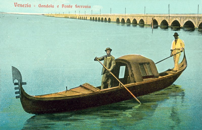 Venetsia, gondoli, Ponte Ferrovia tekijältä Italian Photographer