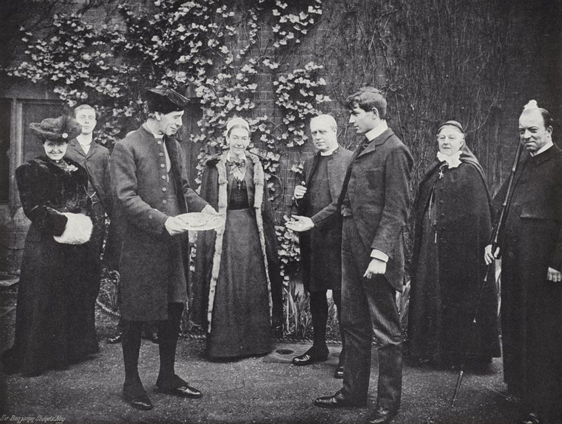 Pannukakkua heittelemässä Westminster Schoolissa, Victor vastaanottamassa Guineaansa tekijältä J. Benjamin Stone