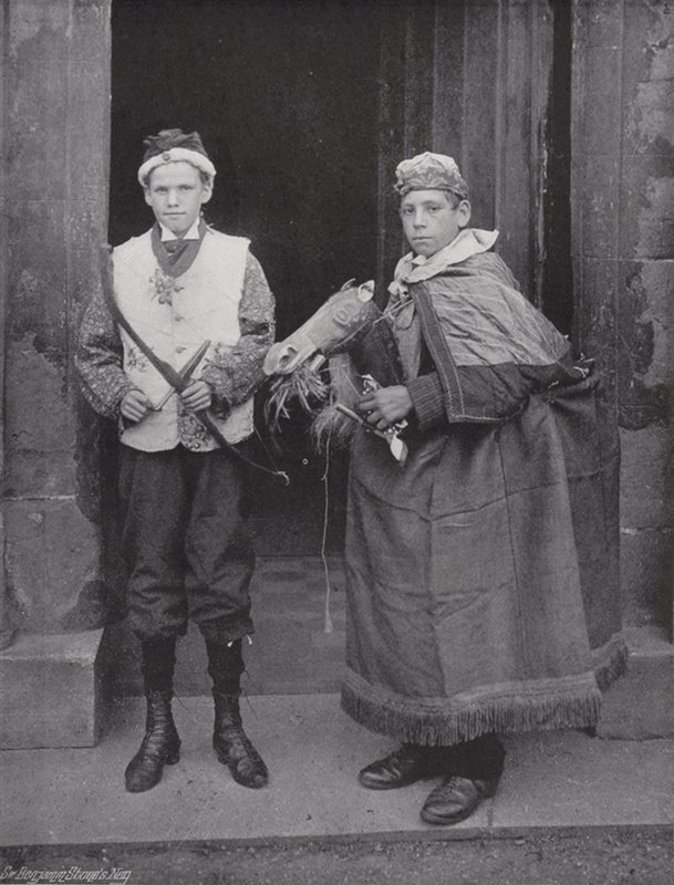 Horn Dance, Abbots Bromley, Fool ja Robin Hood tekijältä J. Benjamin Stone