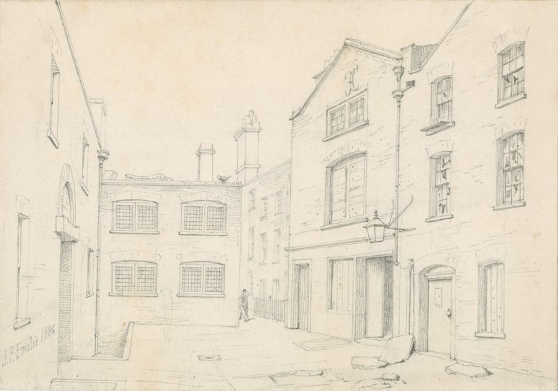 White Hart Court, Castle Street, St Martin in the Fields. Purettu Charing Cross Roadin rakennuksen myötä tekijältä John Phillipp Emslie