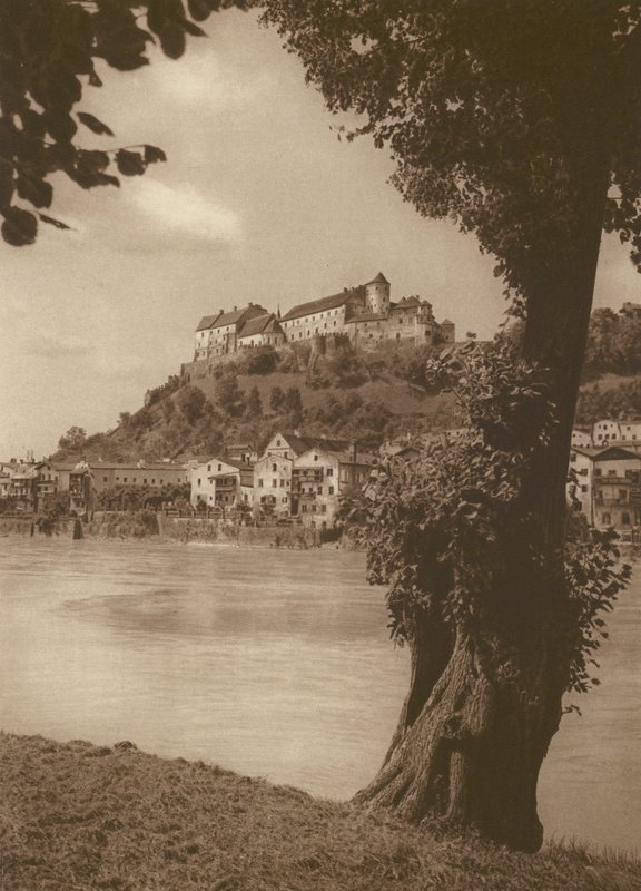 Burghausen Salzachilla; Burghausen Salzachilla (m/w kuva) tekijältä Kurt Hielscher