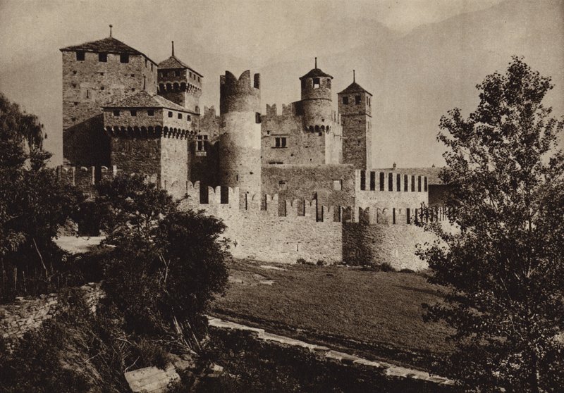 Italia: Castello Fenis, Val d