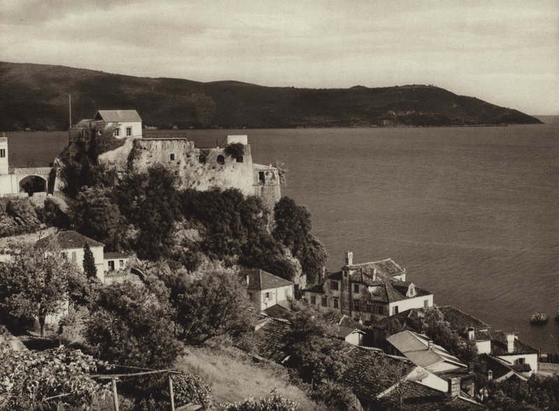 Jugoslavia: Castelnuovo Cattaron lahdella (m/w kuva) tekijältä Kurt Hielscher