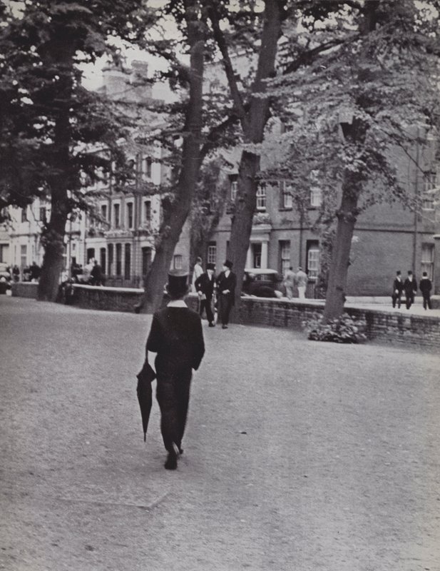 Eton, Between Schools (m/w kuva) tekijältä Laszlo Moholy Nagy