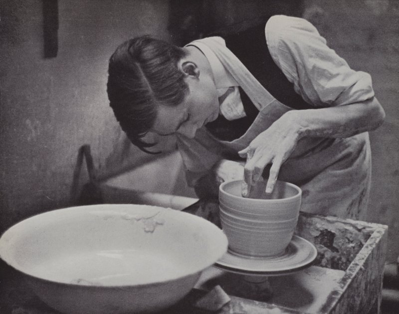 Keramiikka Etonissa (m/w kuva) tekijältä Laszlo Moholy Nagy