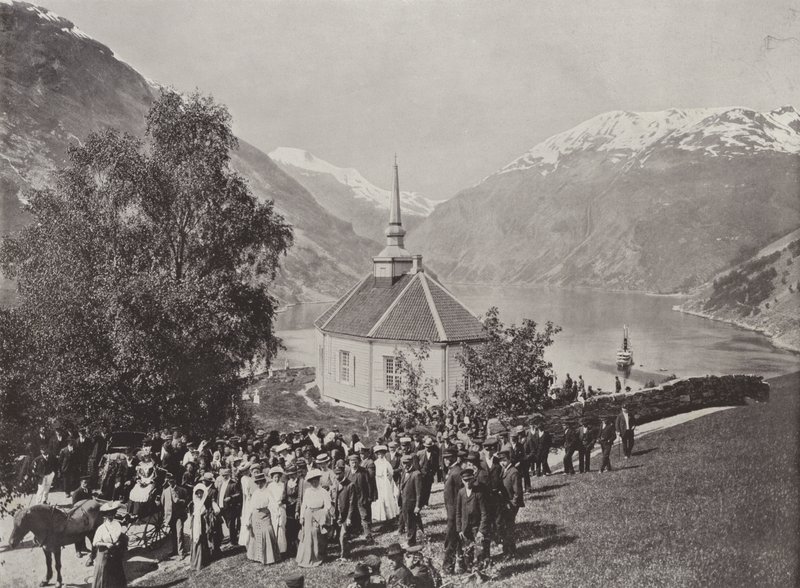 Merok, Geiranger (valkoinen kuva) tekijältä Norwegian Photographer