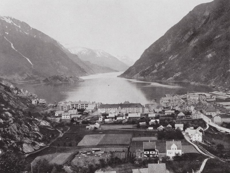 Odda (s/w-kuva) tekijältä Norwegian Photographer