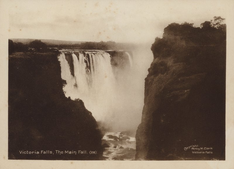 Victoria Falls, The Main Fall (m/v kuva) tekijältä Percy M. Clark