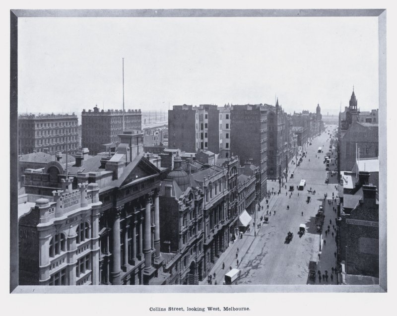 Collins Street, katse länteen, Melbourne (m/w kuva) tekijältä Photographer Australian