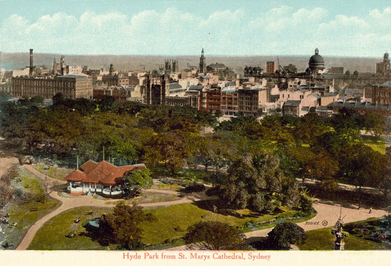 Hyde Park St Marys Cathedralista, Sydneystä (värillinen kuva) tekijältä Photographer Australian