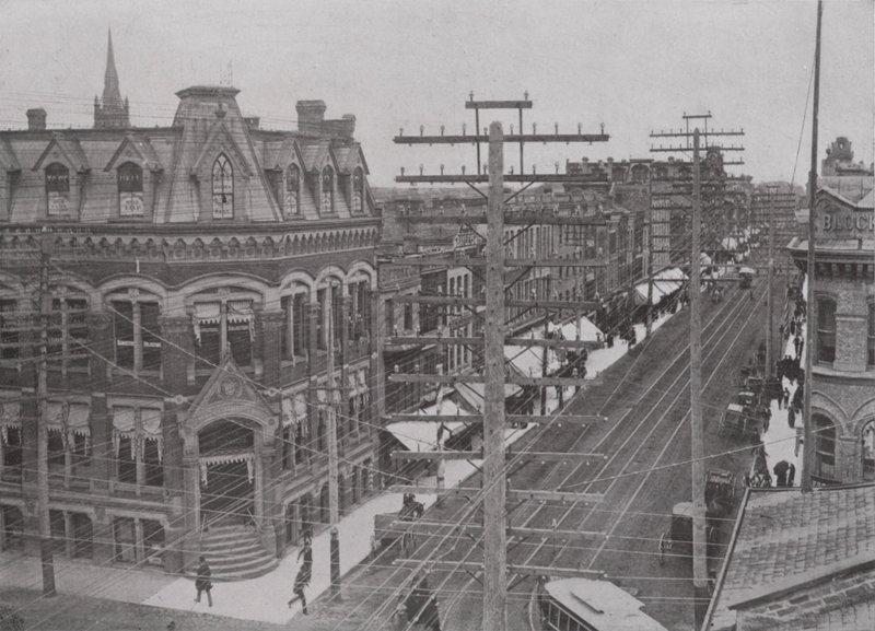 Dundas Street, Looking East, Lontoo, Ontario (m/w kuva) tekijältä Photographer Canadian