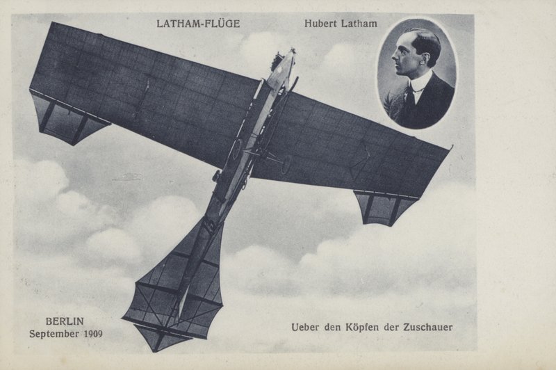 Ranskalaisen lentäjän Hubert Lathamin lento Berliinin yli syyskuussa 1909 (m/v kuva) tekijältä Photographer German