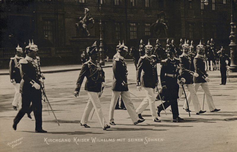 Keisari Wilhelm II ja hänen poikansa (m/w kuva) tekijältä Photographer German